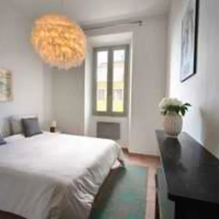 Apartment Bright T3 In The Heart Of With Port View