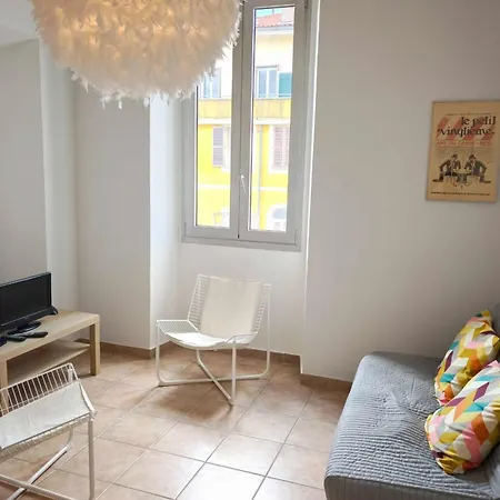 Bright T3 In The Heart Of With Port View Apartment *